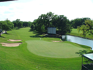 Colonial CC par four 18th hole